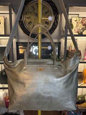 ✨Live Show Listing✨ Salvatore Ferragamo